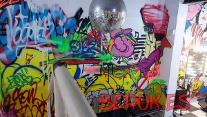 Graffiti Barcelona Street Art Barberia 300x100000